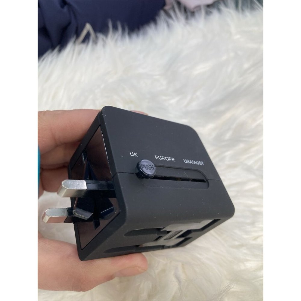 Universal Dual USB Mains Fast Charge Travel Connection for UK, Europe USA Aust